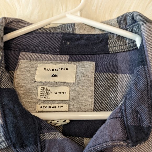 Quiksilver - Mens XL - Plaid/Flannel - Blue long sleeve button up - Picture 2 of 4
